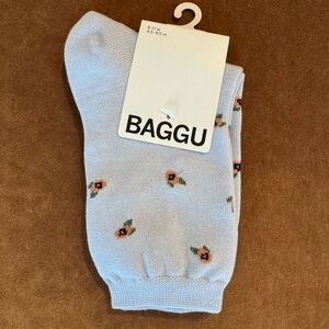 NWT baggu floral baby blue socks
